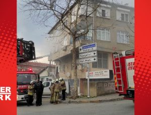 Binada çıkan yangında iki kişi dumandan etkilendi