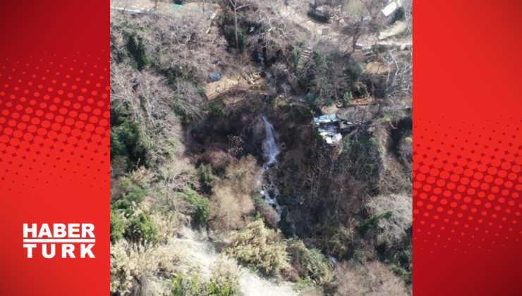 Depremin ardından suyu azaldı, rengi değişti