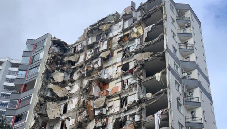 Adana’da yıkılan binanın müteahhidi kendini savundu: Depremde binanın yalnızca bir kısmı yıkıldı