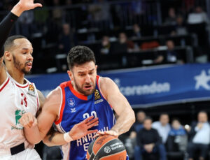 Anadolu Efes, evinde Milano’yu farklı geçti