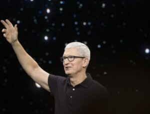 Apple’ın CEO’su Tim Cook, Çin’i ziyaret etti