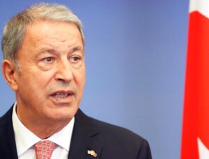 Bakan Hulusi Akar: Deprem bölgesinde günlük 160 bin kişilik yemek kapasitesine ulaştık