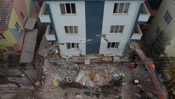 Depremin vurduğu Malatya’da itfaiye telsizinden yapılan anonslar ortaya çıktı