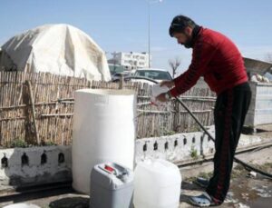 Hatay’da çadır bölgelerine tankerlerle su