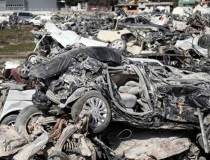 Hatay’da yüzlerce otomobilden oluşan araç mezarlığı