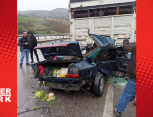 Otomobil kamyona arkadan çarptı: 2 ölü, 6 yaralı