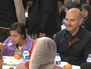 Süleyman Soylu, iftarını depremzedelerle birlikte yaptı