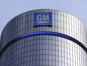 Apple’dan otomotiv devi General Motors’a yönetici transferi