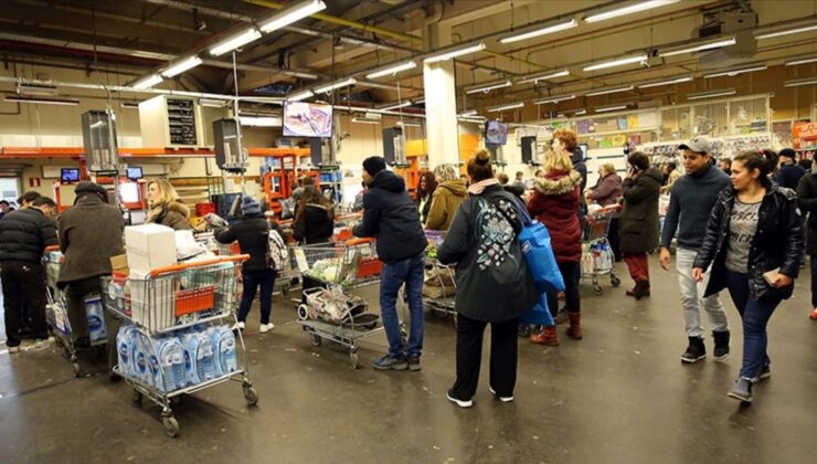 Euro Bölgesi’nde perakende satışlar geriledi