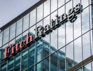 Fitch’ten uyarı: ABD’de tüketici harcamaları daha da kısıtlanabilir