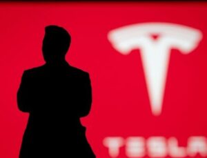 Musk, Tesla için reklam vermeme inadından vazgeçti