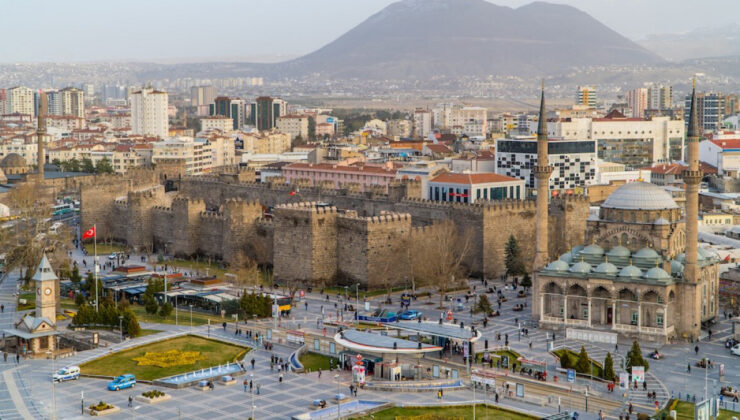 Sarsıntı bölgesinde konut satışları yine başladı: Kayseri birinci sırada