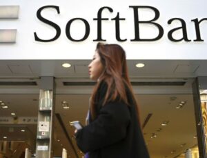 SoftBank’ın zararı 2022’de geriledi