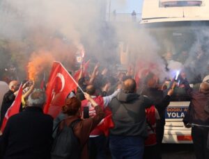 Süleyman Soylu, ‘İlle de Roman Olsun’ müziğini söyledi