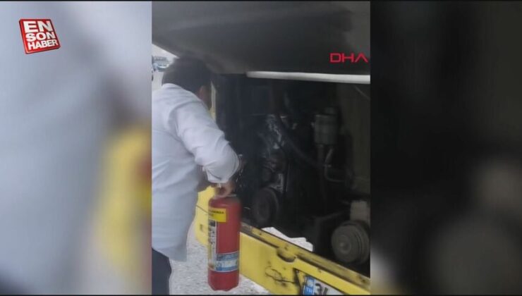 Kağıthane’de otobüsün yanan motorunu üfleyerek söndürmeye çalıştı