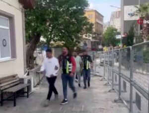 Küçükçekmece’de düğün konvoyunda trafiği tehlikeye sokan şoförlere ceza yağdı