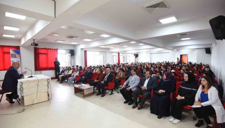 Rektör Sözbir “Geleceğin mesleklerine odaklanın”