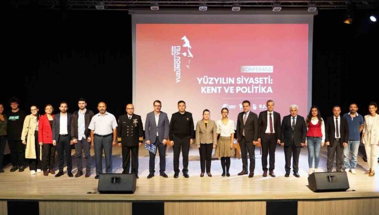 BARÜ’de ‘Yüzyılın Siyaseti: Kent ve Politika’ konferansı