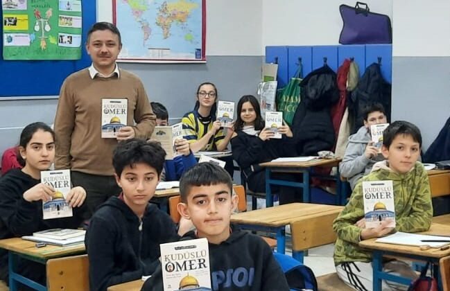 Okuyoruz paylaşıyoruz projesi başladı