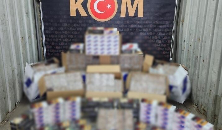 12 bin 200 adet makaron 960 paket kaçak sigara ele geçirildi