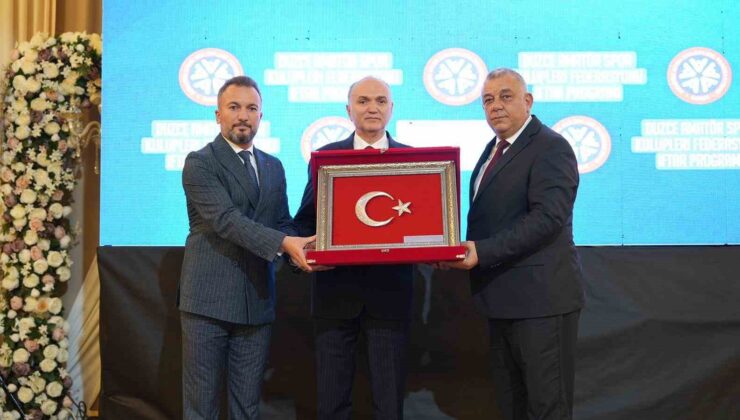 Başkan Özlü’ye spor camiasından plaket