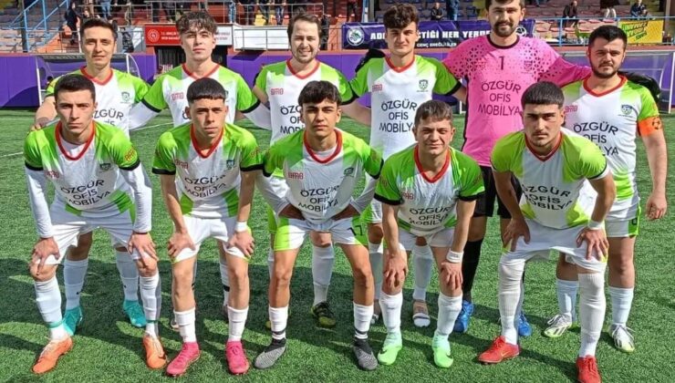 Cezalı futbolcu oynatan kulüp hükmen yenik sayıldı