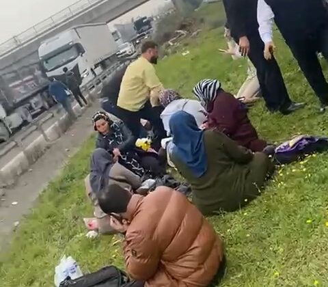 Düzce’de şehirlerarası yolcu otobüsü kaza yaptı