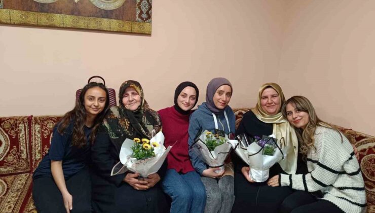 Şehit anneleri sahuru öğrencilerle yaptı