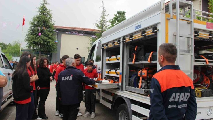 Afet durumunda sahada görev alan ekipleri tanıdılar