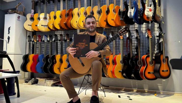 Ahmet Kılıç “Klasik Gitar Metodu”nu yayınladı