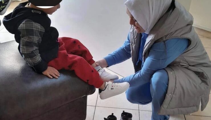 Çocukların bayramlıkları İnsanlık İçin Elden Ele Derneği’nden