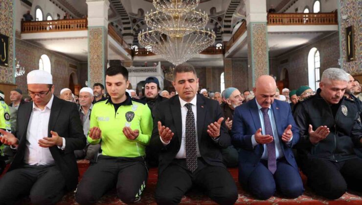 Düzce’de şehitler için mevlit okutuldu