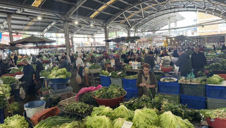 Halk pazarına yoğun ilgi