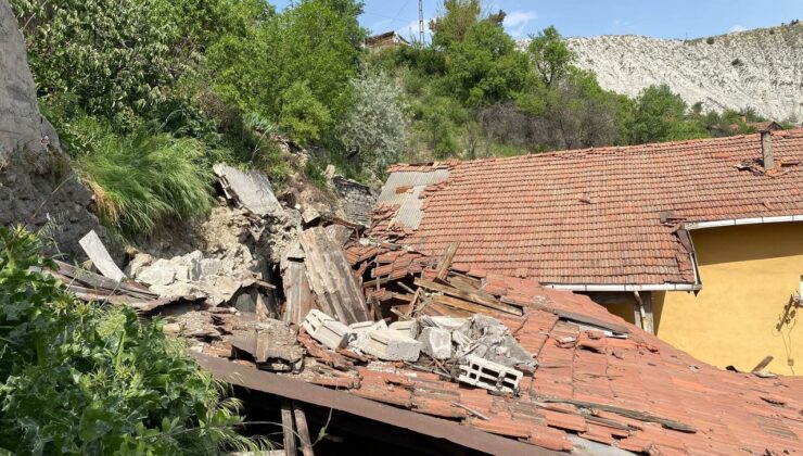 Karabük’te heyelan nedeniyle 4 ev boşaltıldı