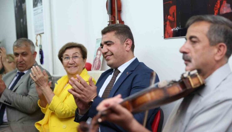 Kulakların pasını sildiler