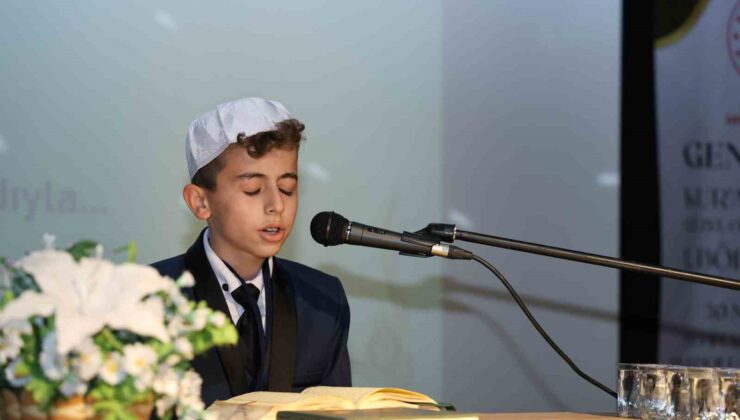 Kuran-ı Kerim’i en güzel okumak için yarıştılar
