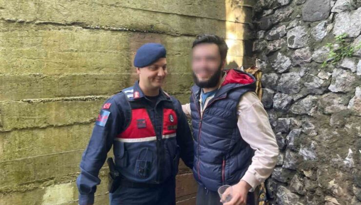 Ormanda gezerken kaybolan genci jandarma ekipleri buldu