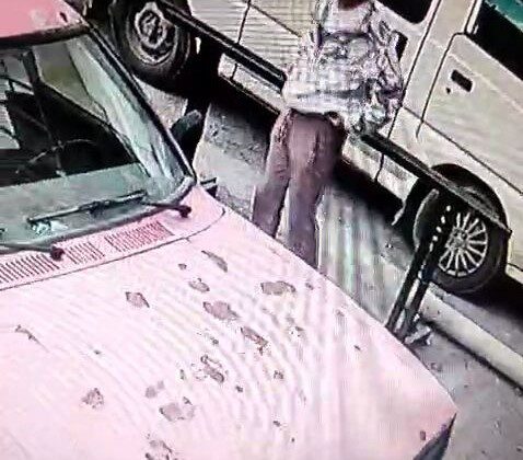 Oto hırsızlığına teşebbüs anları kamerada