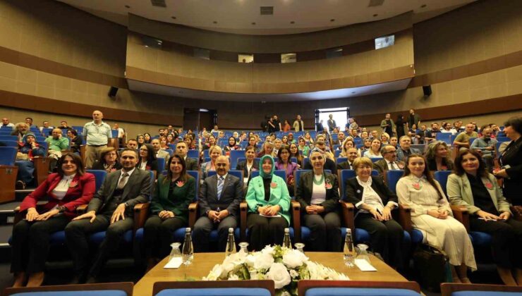 Dijitalleşen dünyada liderlik ve kadın konuşuldu