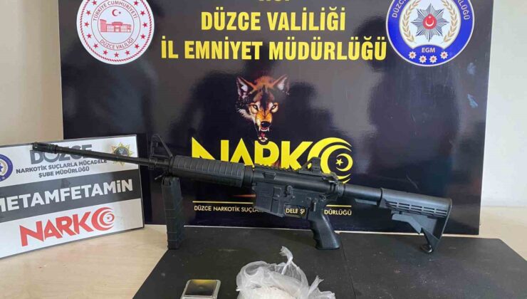 Uyuşturucu ticaretine 2 tutuklama