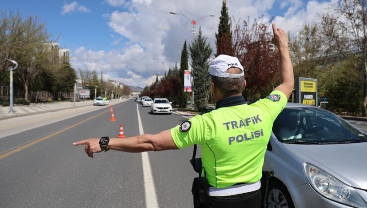 13 bin 487 araç kontrol edildi 42 sürücüye alkolden işlem yapıldı