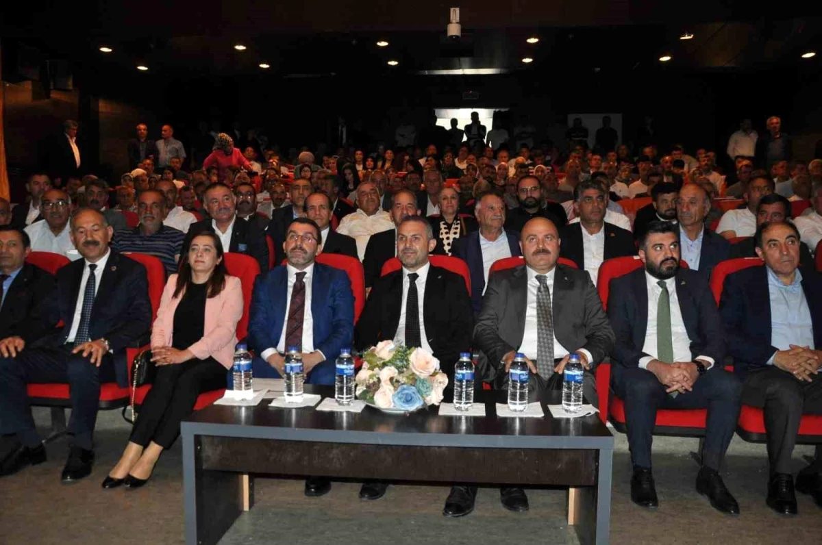 AK Parti Kars İl Danışma Meclisi Toplantısı Milletvekili Adem Çalkın’ın katılımıyla yapıldı