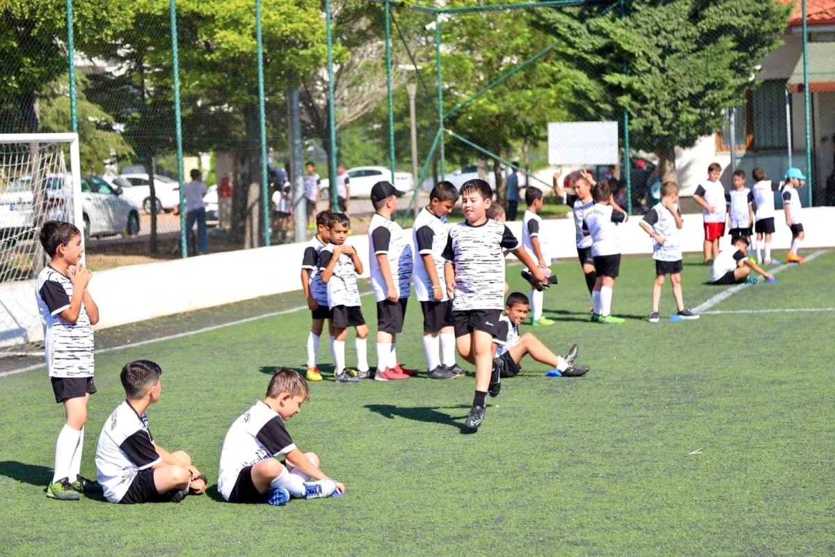 Aksaray Belediyesi Yaz Spor Okulları Büyük İlgi Görüyor