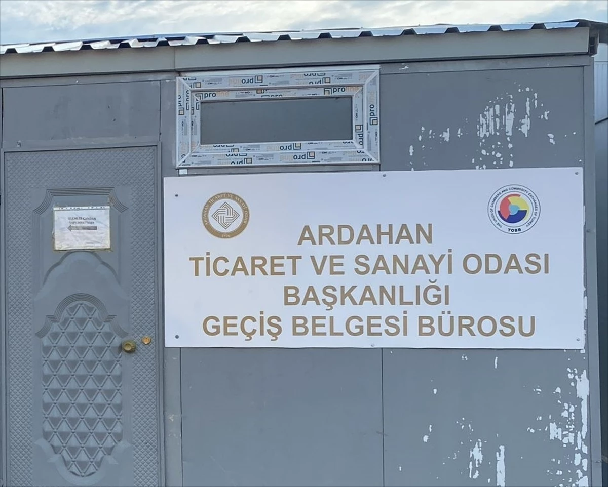 Ardahan’da sürücüler tır parkında geçiş belgesi alabilecek