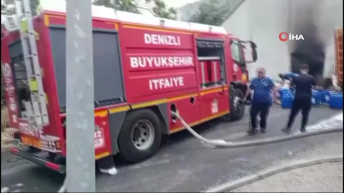 Dokuma atölyesindeki yangın işyerini kullanılamaz hale getirdi