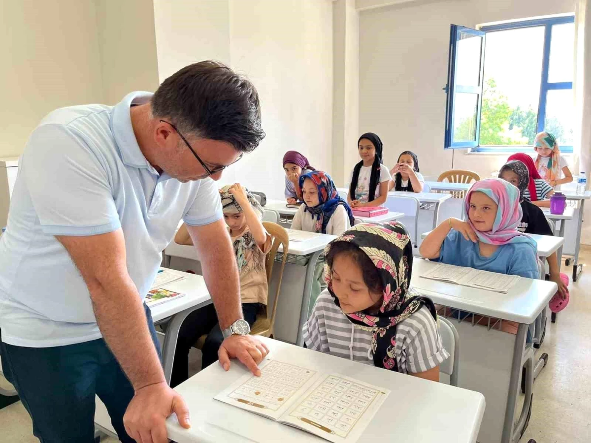 Düzce Bahçeşehir Gençlik Merkezi’nde Yaz Okulları Devam Ediyor