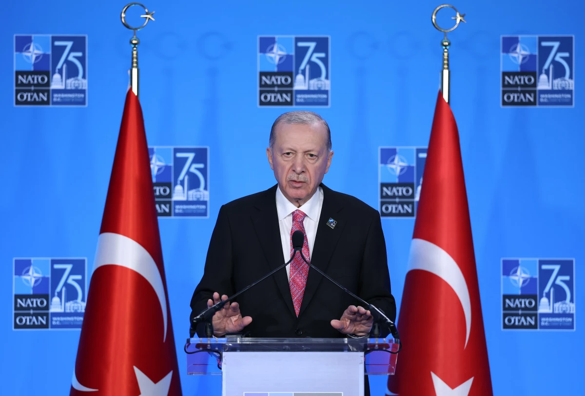 Erdoğan: Karşımızda hukuk tanımayan, gözü dönmüş bir yapı var