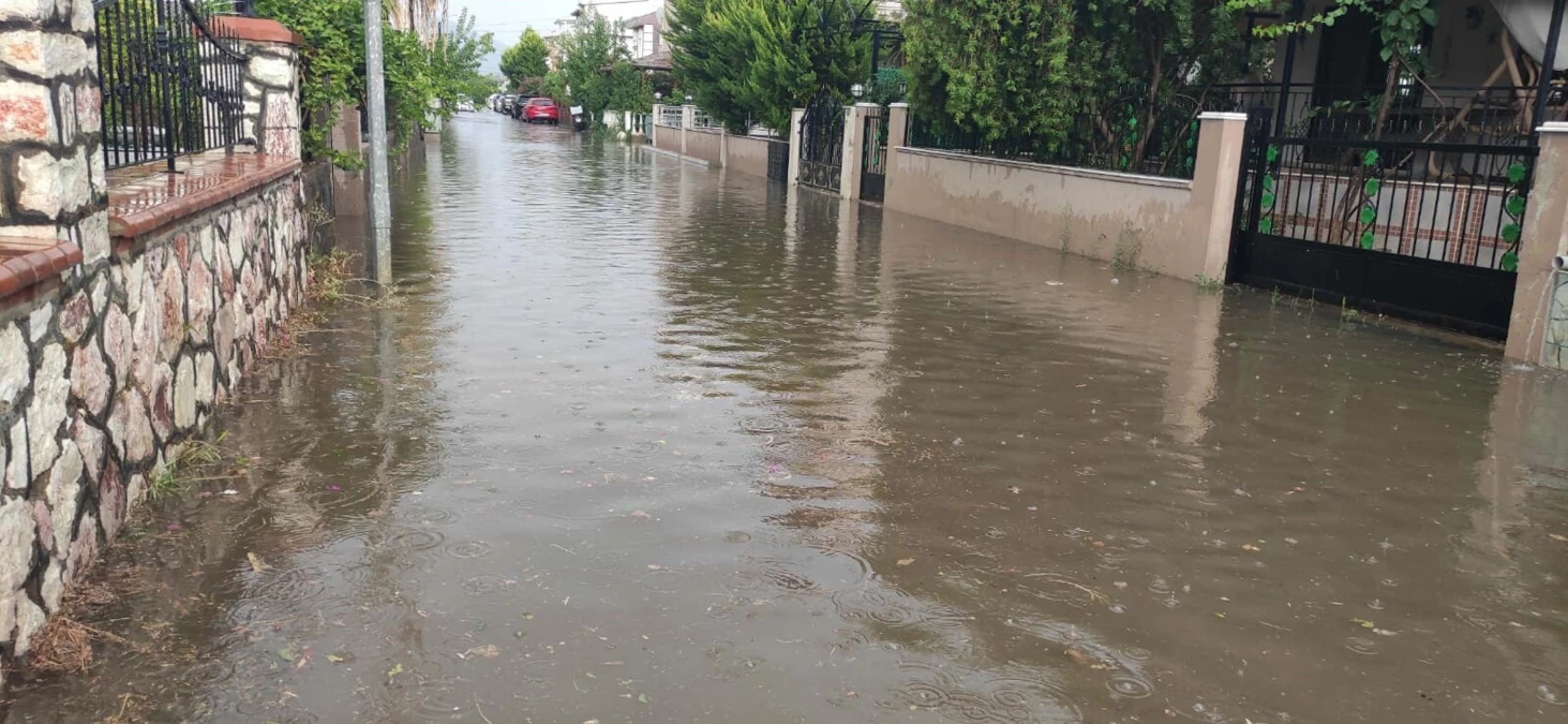 İzmir’de Sağanak Sırasında Elektrik Akımına Kapılan İki Kişi Hayatını Kaybetti