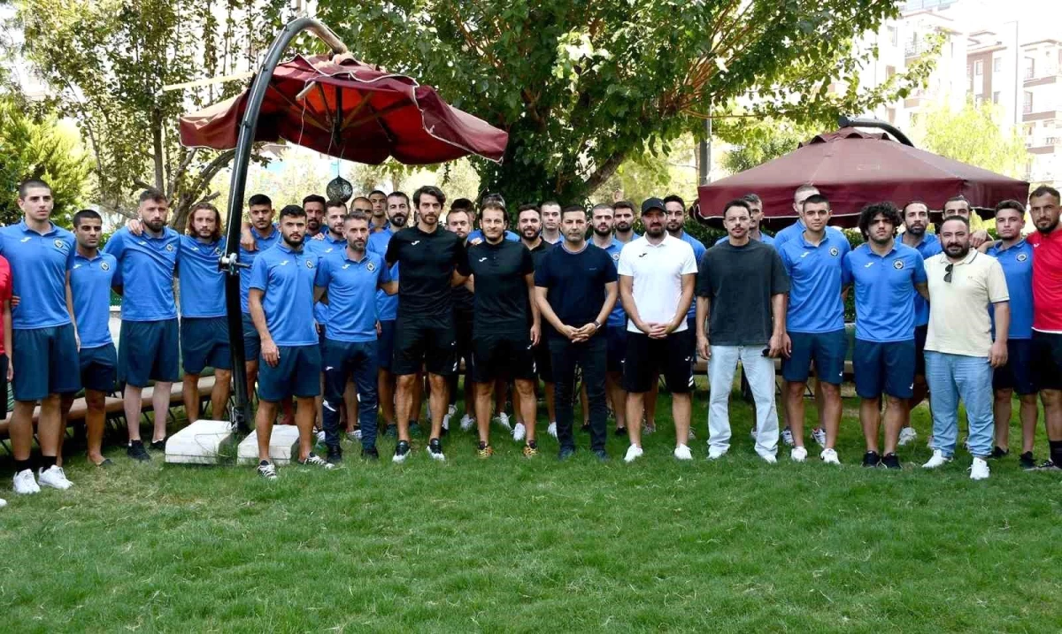 Kuşadası Belediye Başkanı Kuşadasıspor’un Şirketleşmesine Karşı Çıktı