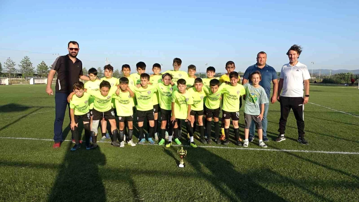 Tavşanlı İdman Yurdu Spor, U11, U12 ve U13 Kategorilerinde Şampiyonluklar Kazandı